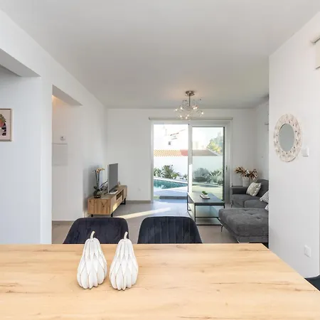 Mediterranean Oasis Вилла *