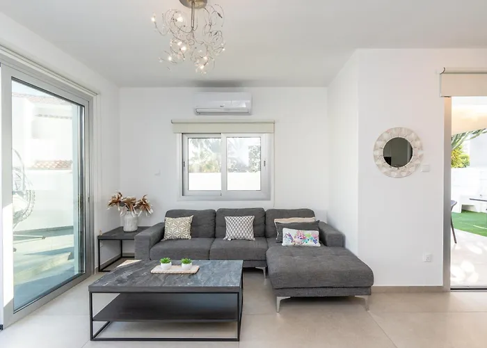 Вилла Mediterranean Oasis