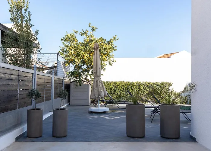 Вилла Mediterranean Oasis *