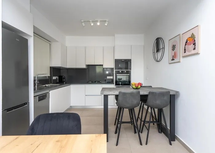 Mediterranean Oasis Вилла Протарас