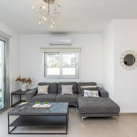 Villa Mediterranean Oasis 1
