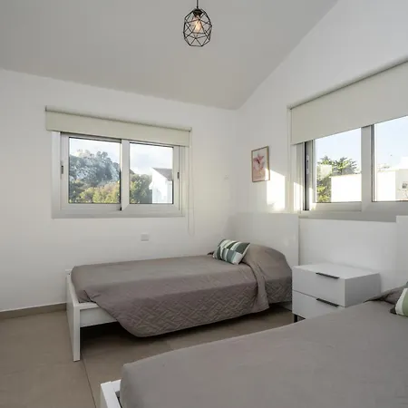 Mediterranean Oasis فيلة *