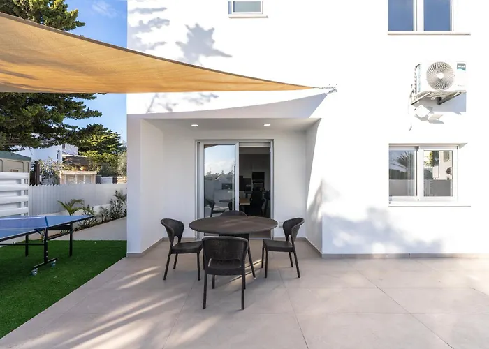 Mediterranean Oasis Vilă