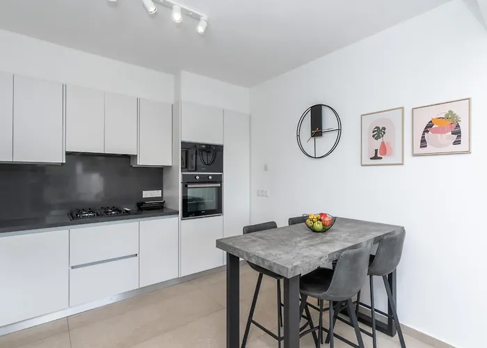 Mediterranean Oasis * プロタラス