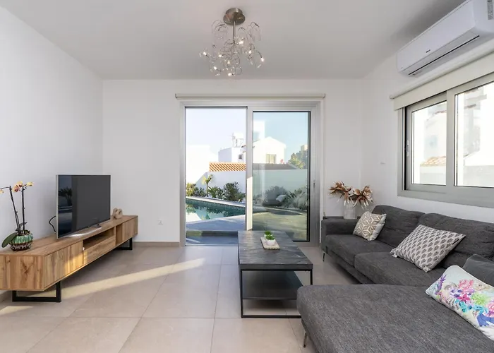 Mediterranean Oasis * Protaras